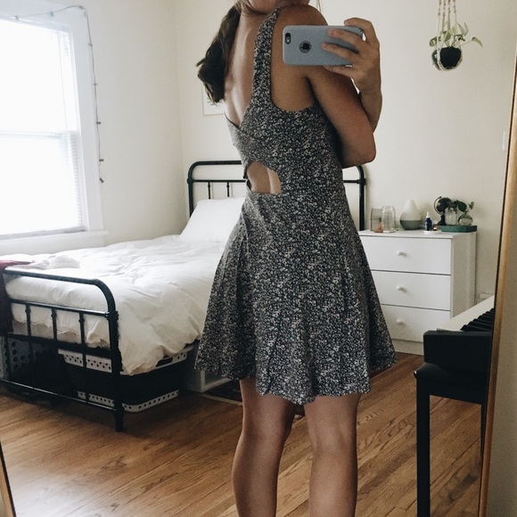 AEO Floral Dress w/ Cutout Back - Picture 4 of 4